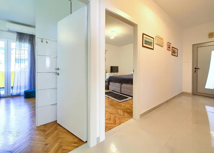 Ana Apartamento *