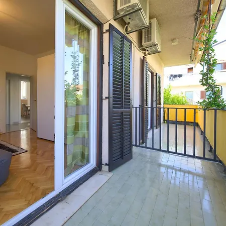 Apartment Ana