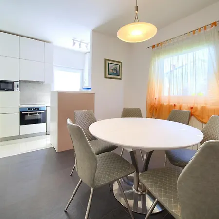 Ana Apartament Krk Town